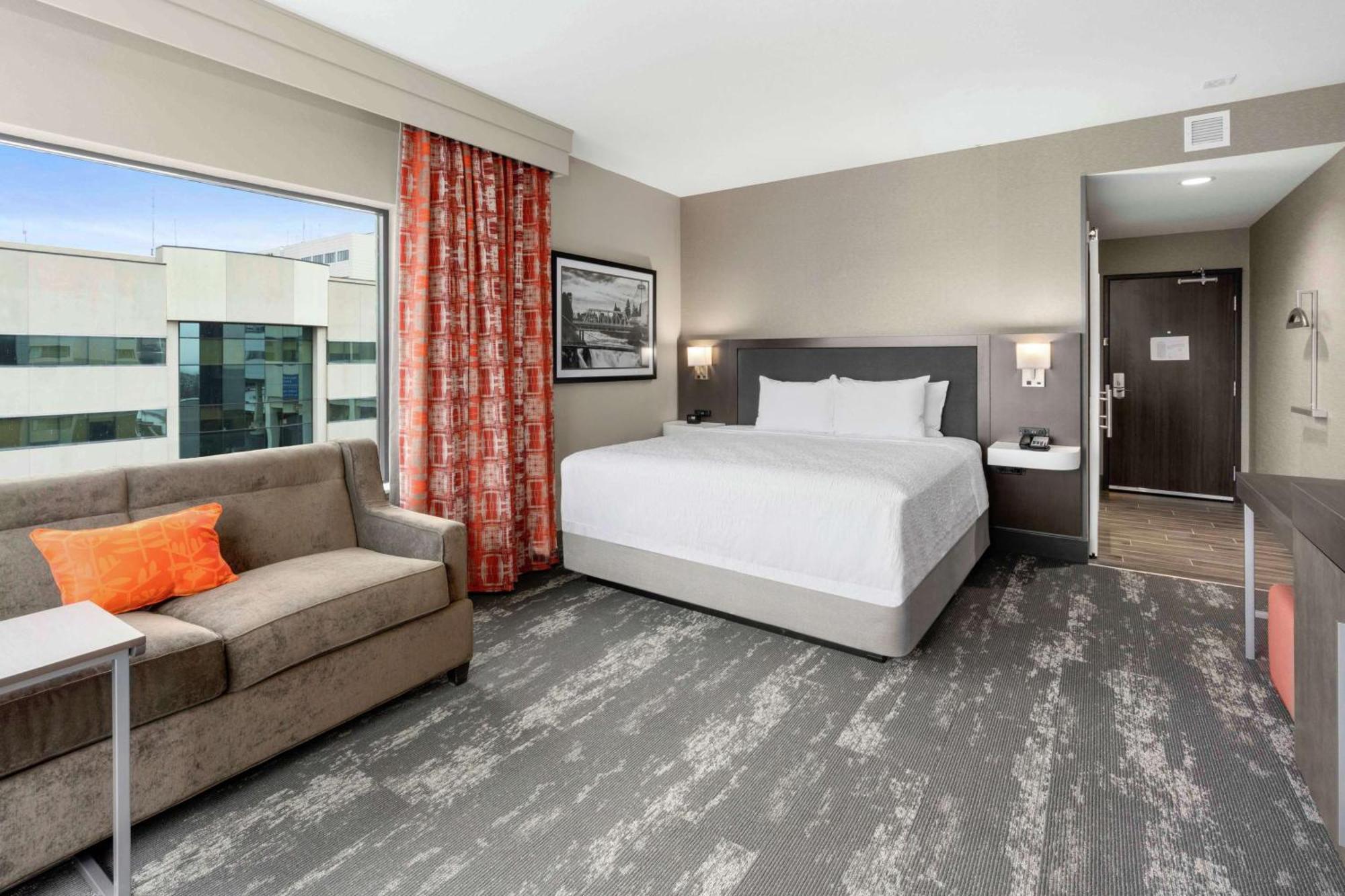Hampton & Downtown-south 3*