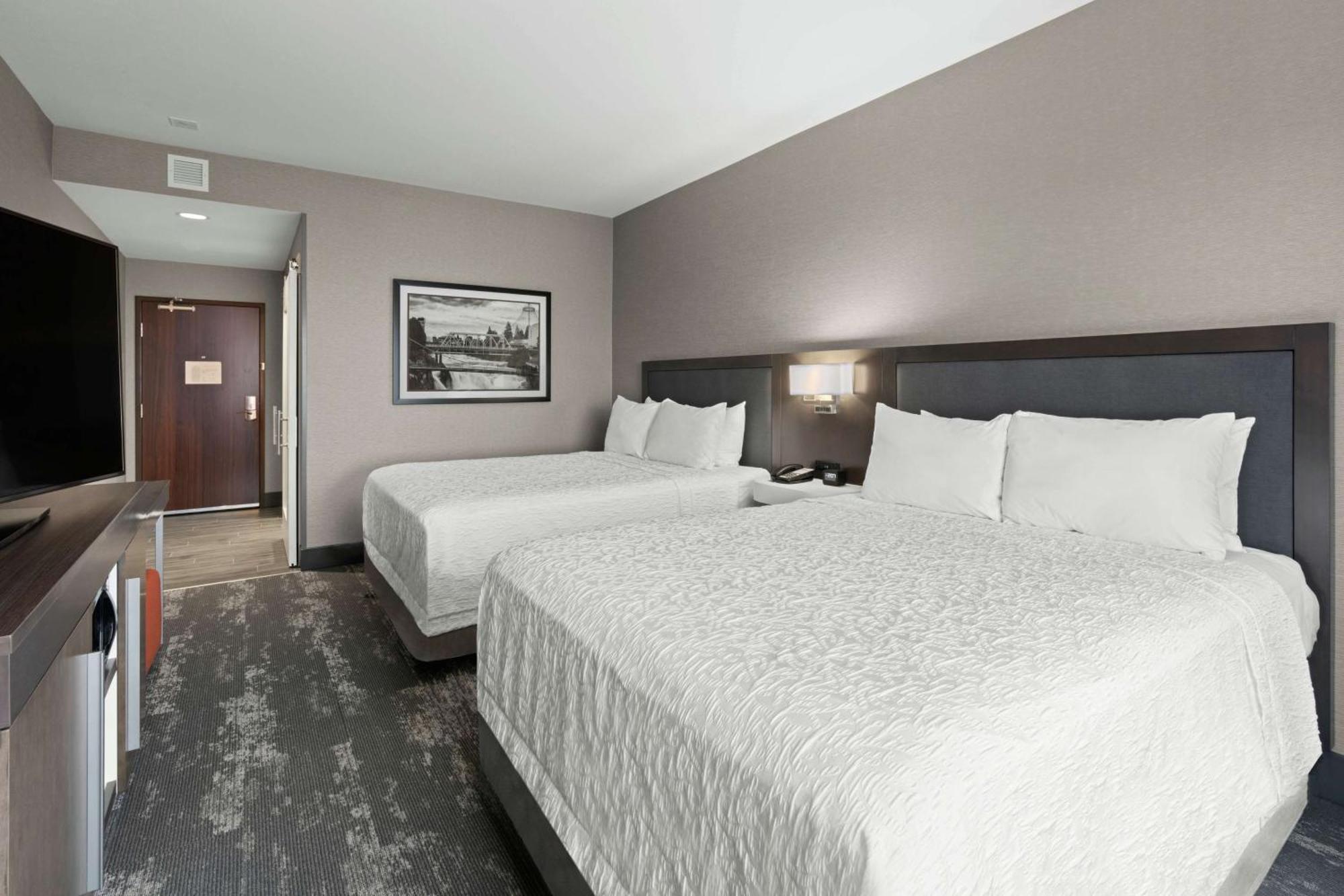Hotel Hampton & Downtown-south