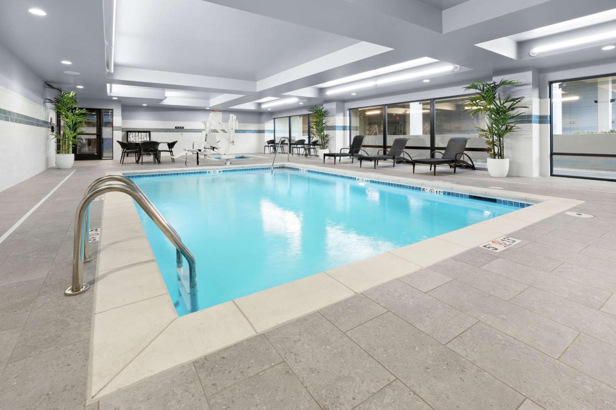 Hotel Hampton & Downtown-south Spokane
